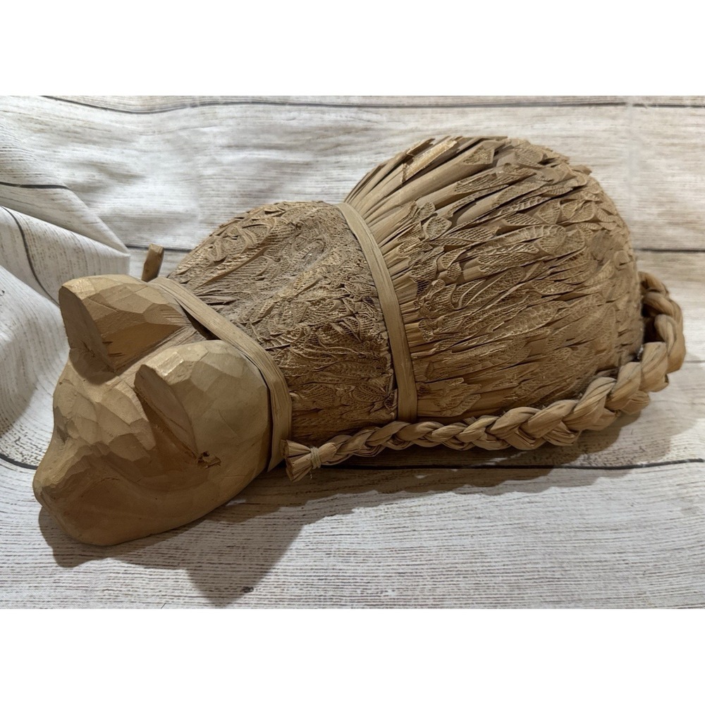 Vtg UNIQUE Cat Primitive Reed Husk Wood Carved Head Rustic Folk Art Decor TubG